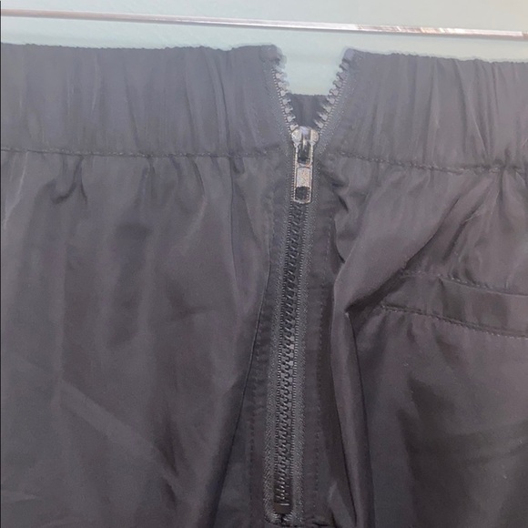 NWT LF Women black joggers - Picture 5 of 8